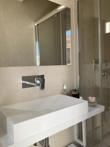Chambre privée au cœur de la ville Nice Extérieur photo